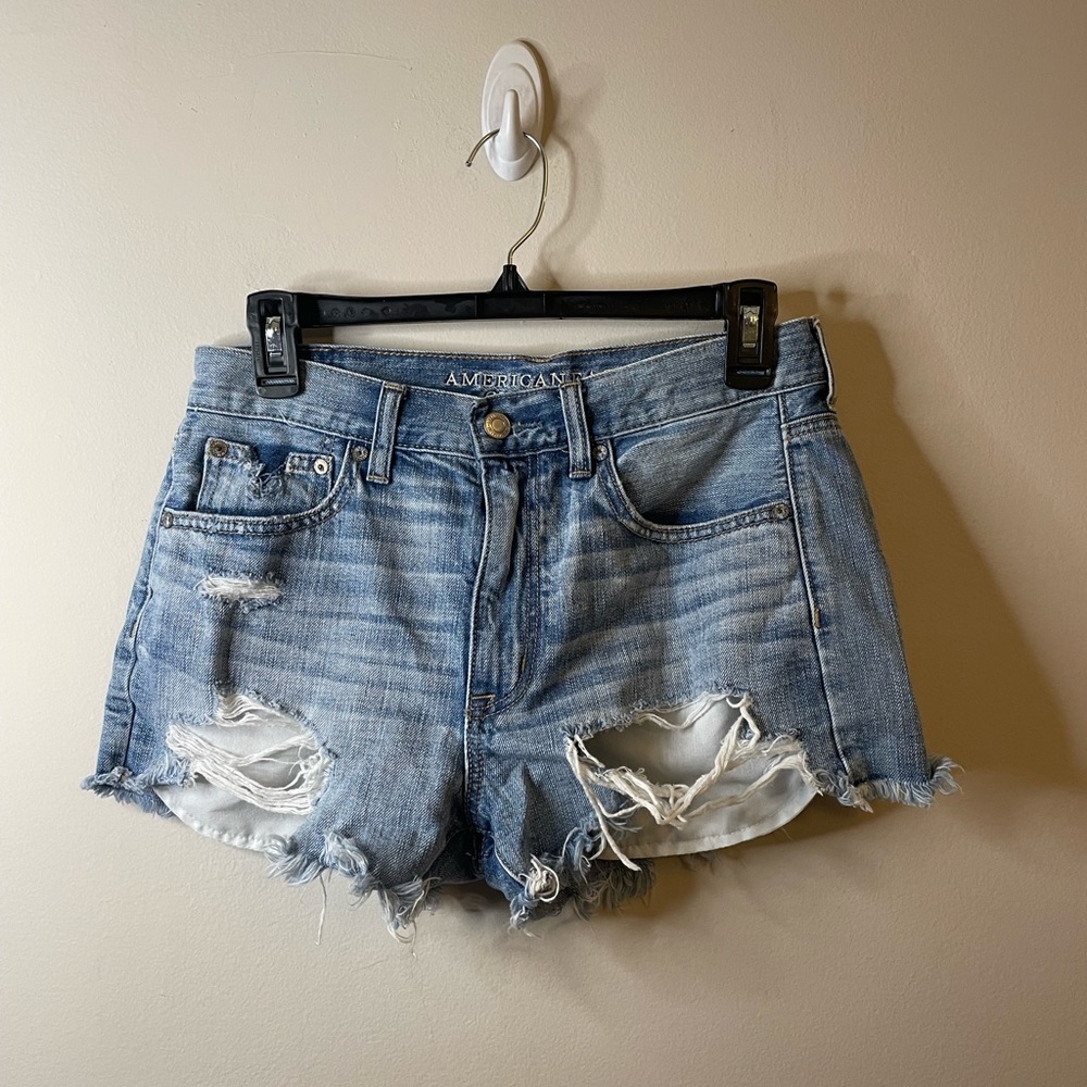 American Eagle Distressed Light Wash Vintage Hi-Rise Festival Denim Jean Shorts